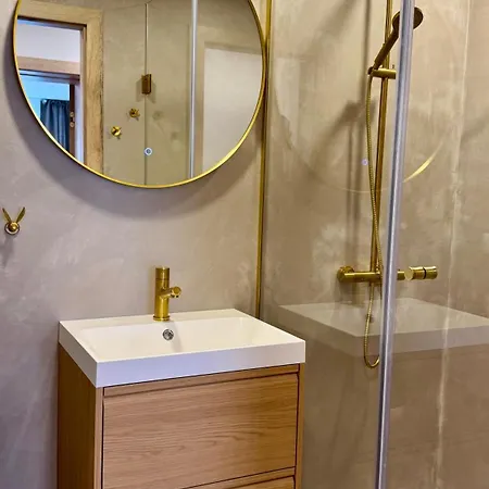 Cozy 2-bedroom Seaside Appartement