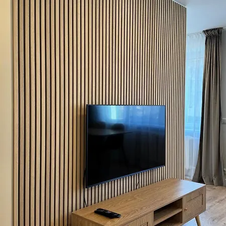 Cozy 2-bedroom Seaside Apartman